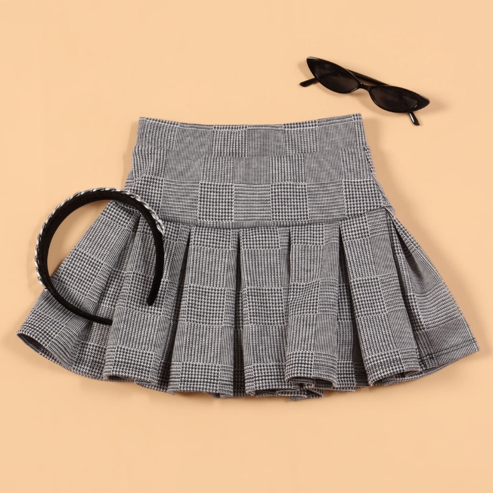 Plaid mini skirt